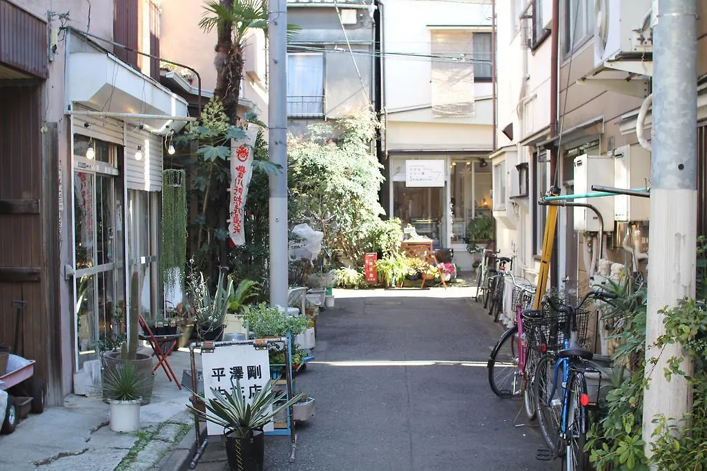 Hanare Tōkyō 2*,  Japon