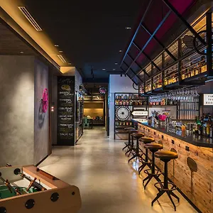 Moxy Honmachi By Marriott 4*, Ōsaka Japon